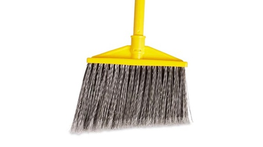 [RCP6375] ESCOBA DE PLASTICO RUBBERMAID 6375